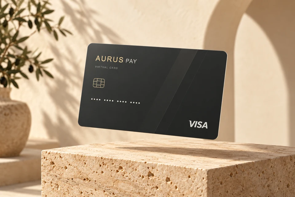Визуализация виртуальной Visa Aurus Pay на тёплом песочном фоне